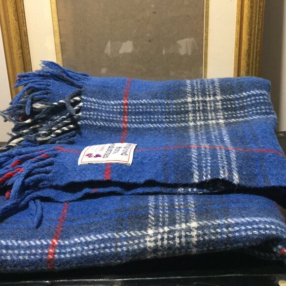 VINTAGE HIGHLAND HOME INDUSTRIES ALL WOOL THROWS SIZE 48 x 52 - Picture 2 of 8